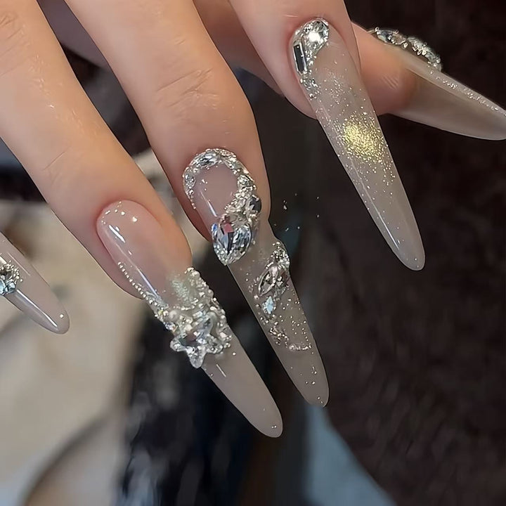 Dekorative Strass Stiletto Nagelverlängerungen