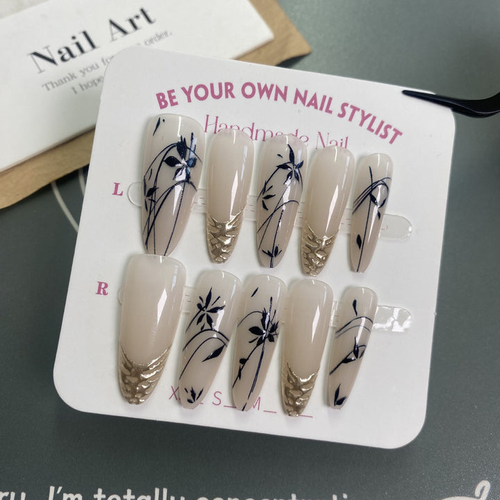 Handgefertigtes eingelegtes Nagelkunstset