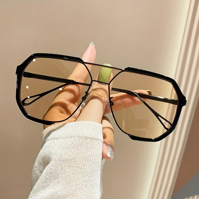 Damen geometrische Sonnenbrille mit besonderem Rahmen und UV-Schutz Karnz