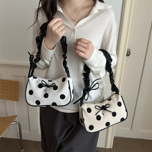 Lässige Polka-Dots-Handtasche
