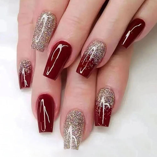 Elegantes Glitzerndes Nagelkunstdesign Karnz