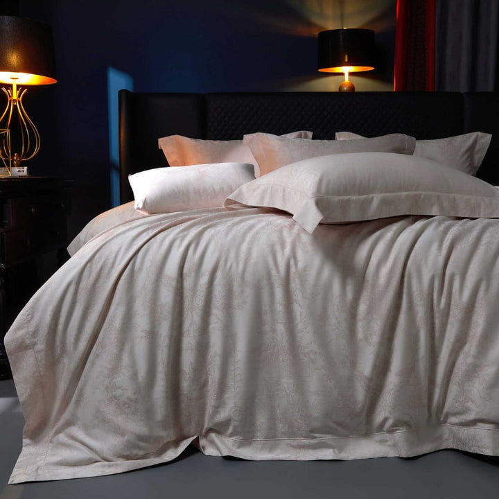 Fein gewebtes Jacquard-Bettwäsche-Set mit Ton-in-Ton Ornamentik und Umschlagkante
