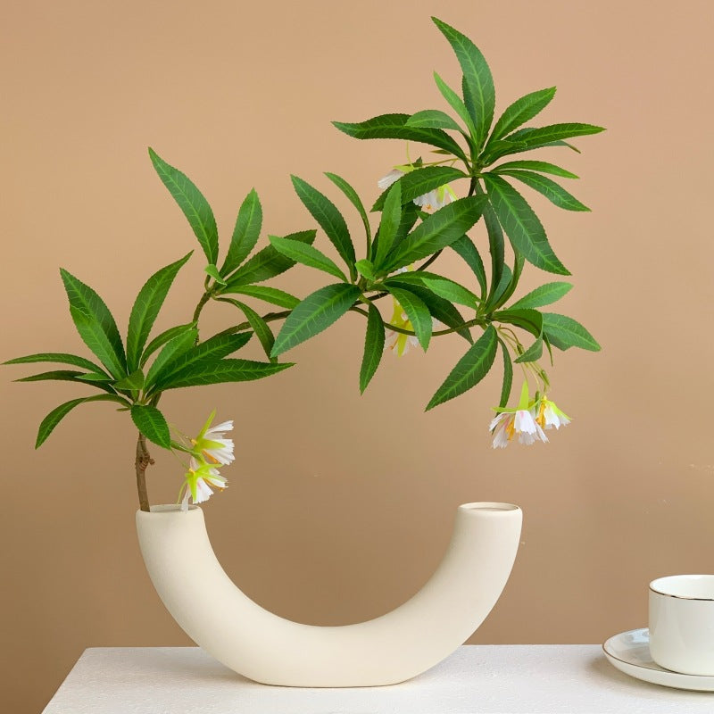 Dekorative Kunstblumenarrangement
