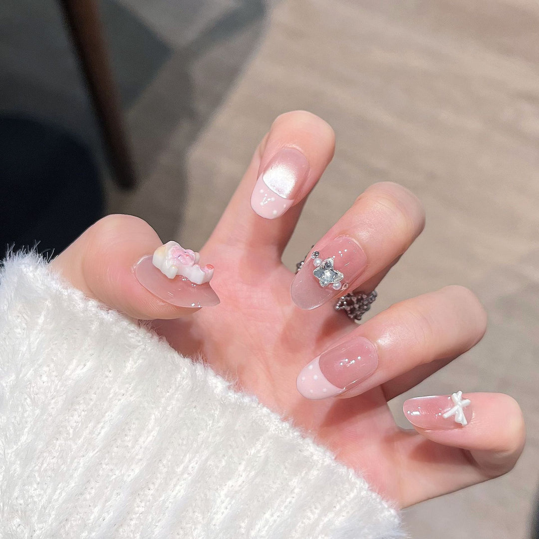 Elegantes Floral Verziertes Press-On Nagelset Karnz