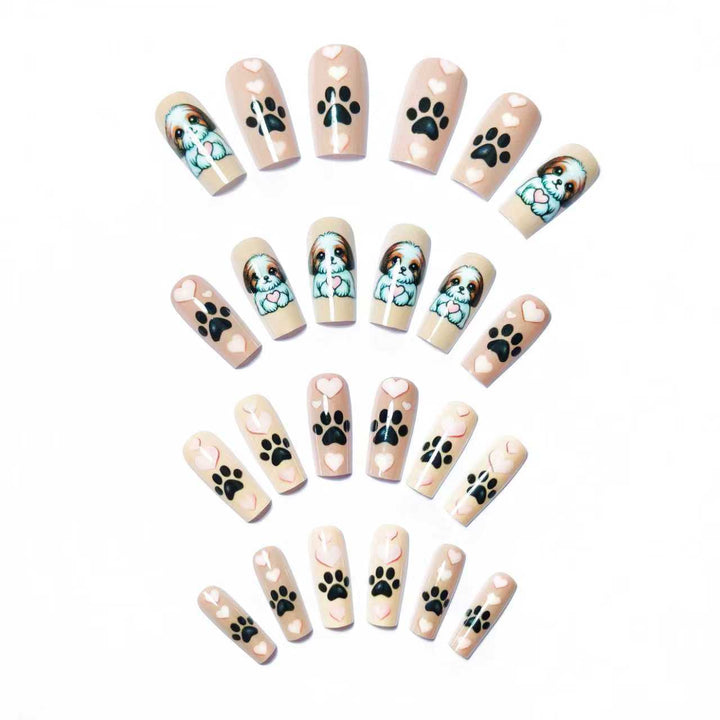 Kunstnageldesign mit Niedlichem Hundemotiv Karnz