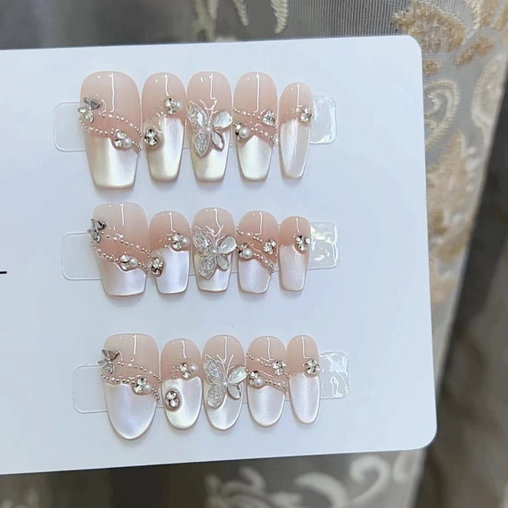 Elegantes florales Press-On-Nagelkunst-Set Karnz