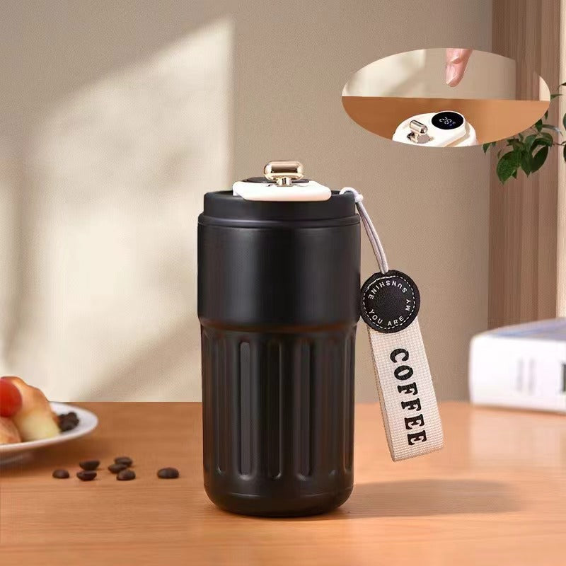 Unisex isolierter Kaffeebecher mit praktischem Deckel Karnz