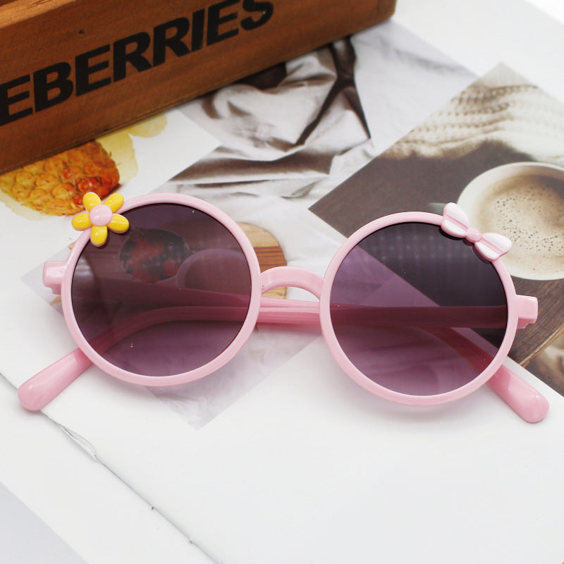 Damen Sonnenbrille mit verspielten Blumenakzenten Karnz