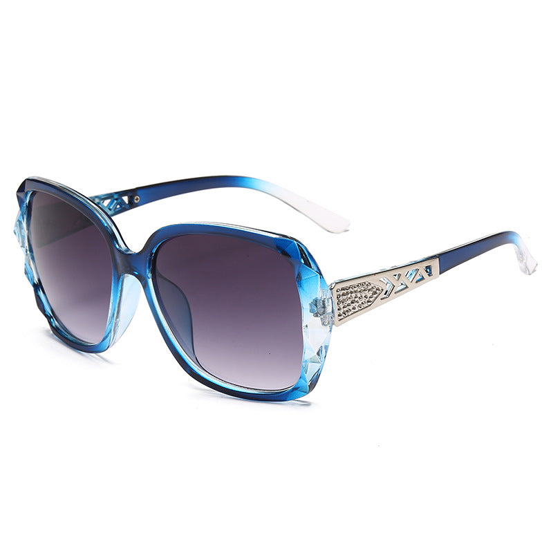 Damen Sonnenbrille im luxuriösen Glamourstil Karnz
