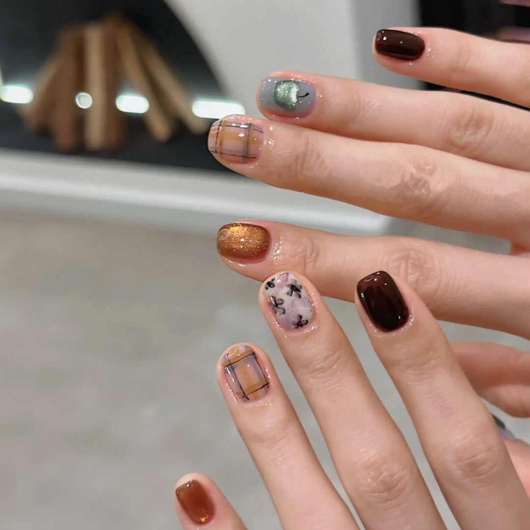 Thema Dekorative Druck-On-Nagelkunst Set