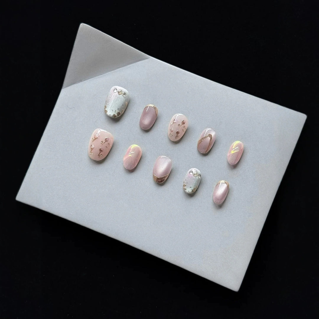 Künstlerisches Press-On Nagelkunstset mit elegantem Blumenmuster