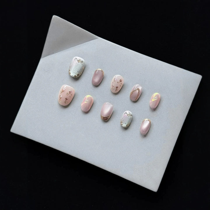 Künstlerisches Press-On Nagelkunstset mit elegantem Blumenmuster