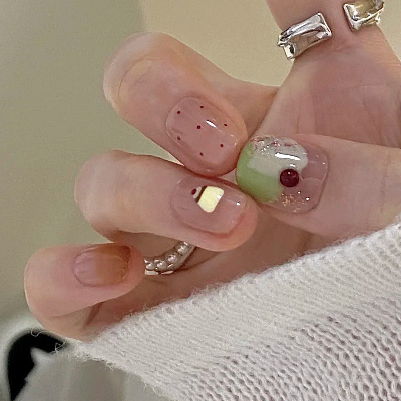 Künstlerisches Press-On Nagelset Karnz