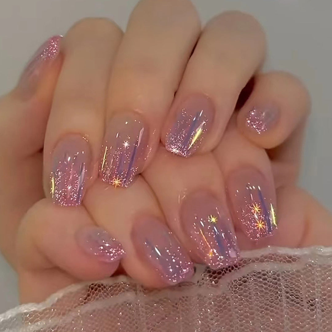 Glitzernde Glitzer-Gel-Nagelerweiterungen