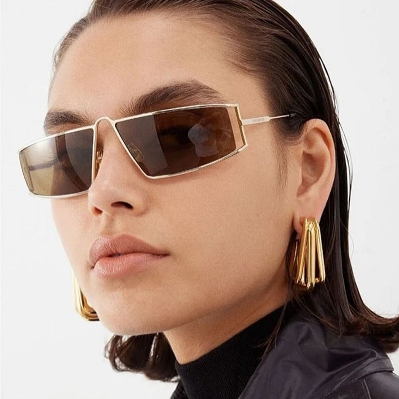 Damen trendige Sonnenbrille im futuristischen Design mit eckigen Gläsern Karnz