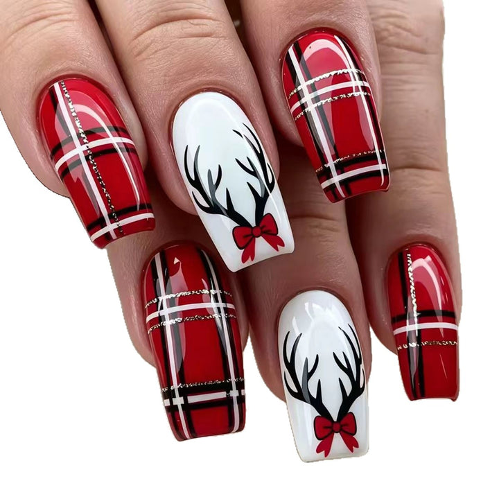 Festliche Nagelkunst Karnz