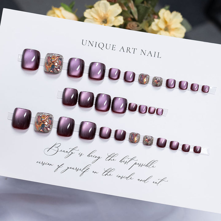 Dekorative Glitter Nagelkunst