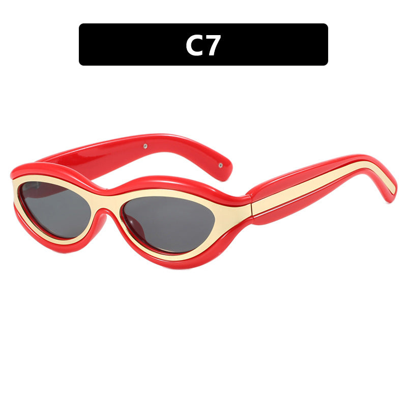 Damen stilvolle Sonnenbrille mit modischem Schwung Karnz