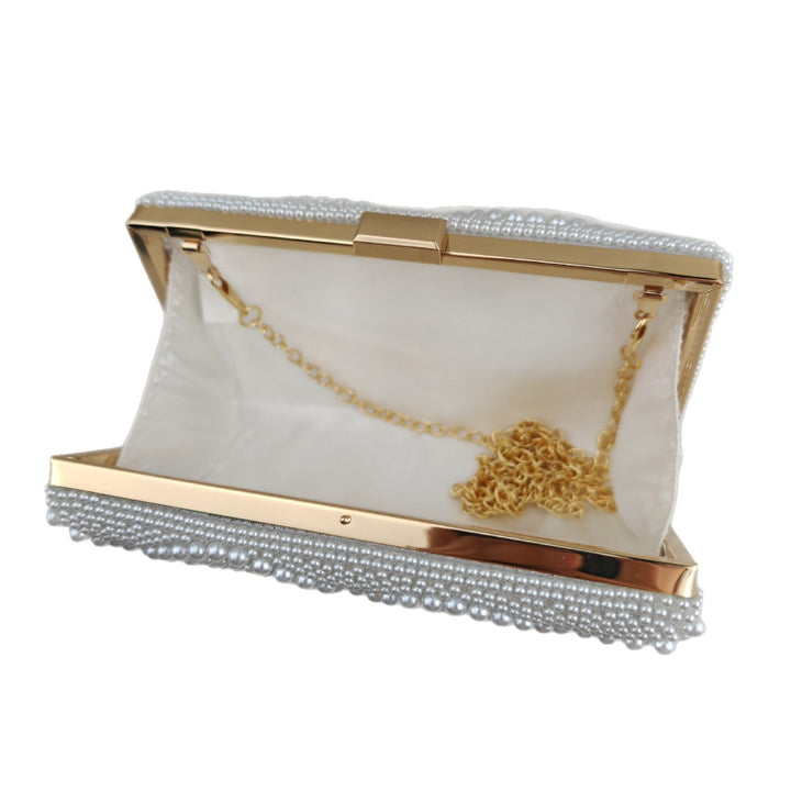 Perlenverzierte Abend-Clutch