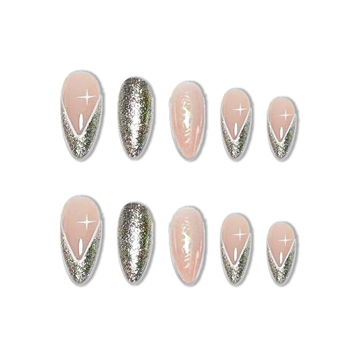 Elegante Stiletto Glitzer Nagelverlängerungen Karnz