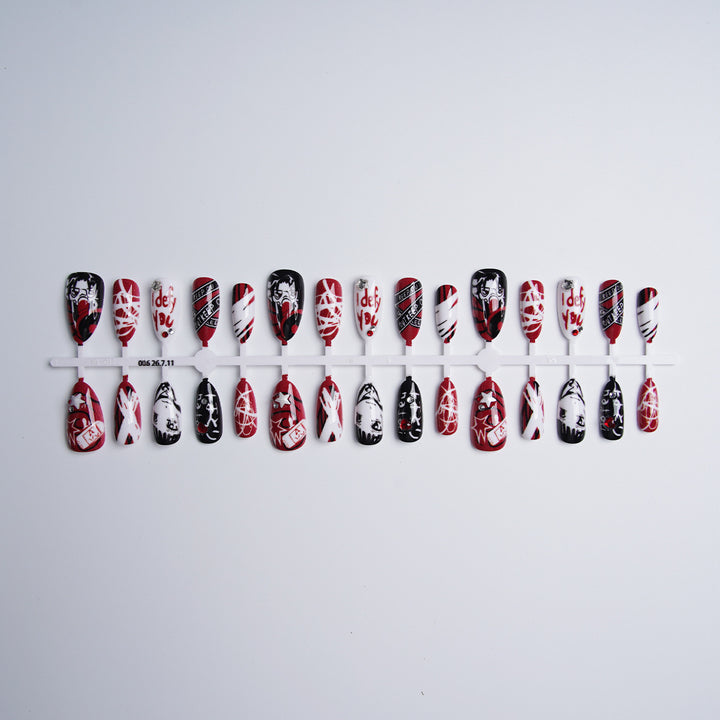 Kreatives Nagelkunst-Set mit einzigartigen Grafiken Karnz