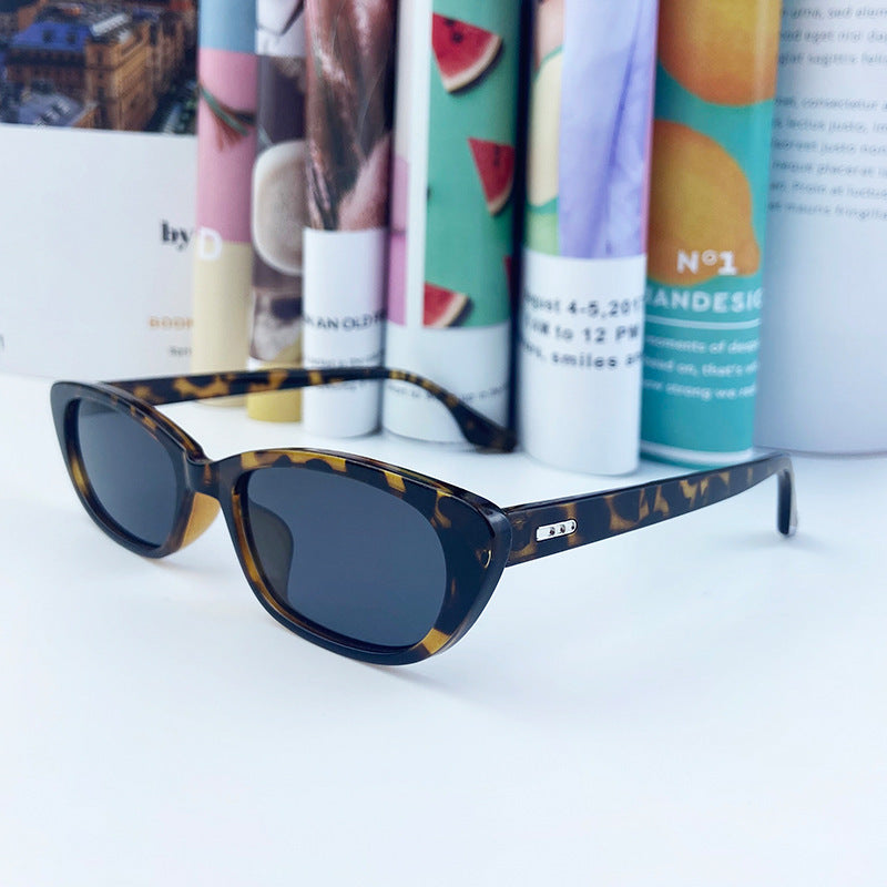 Damen Elegante und komfortable Sonnenbrille Karnz