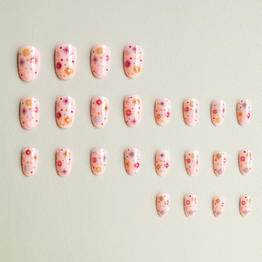 Verspielt Herz und Stern Nail Art