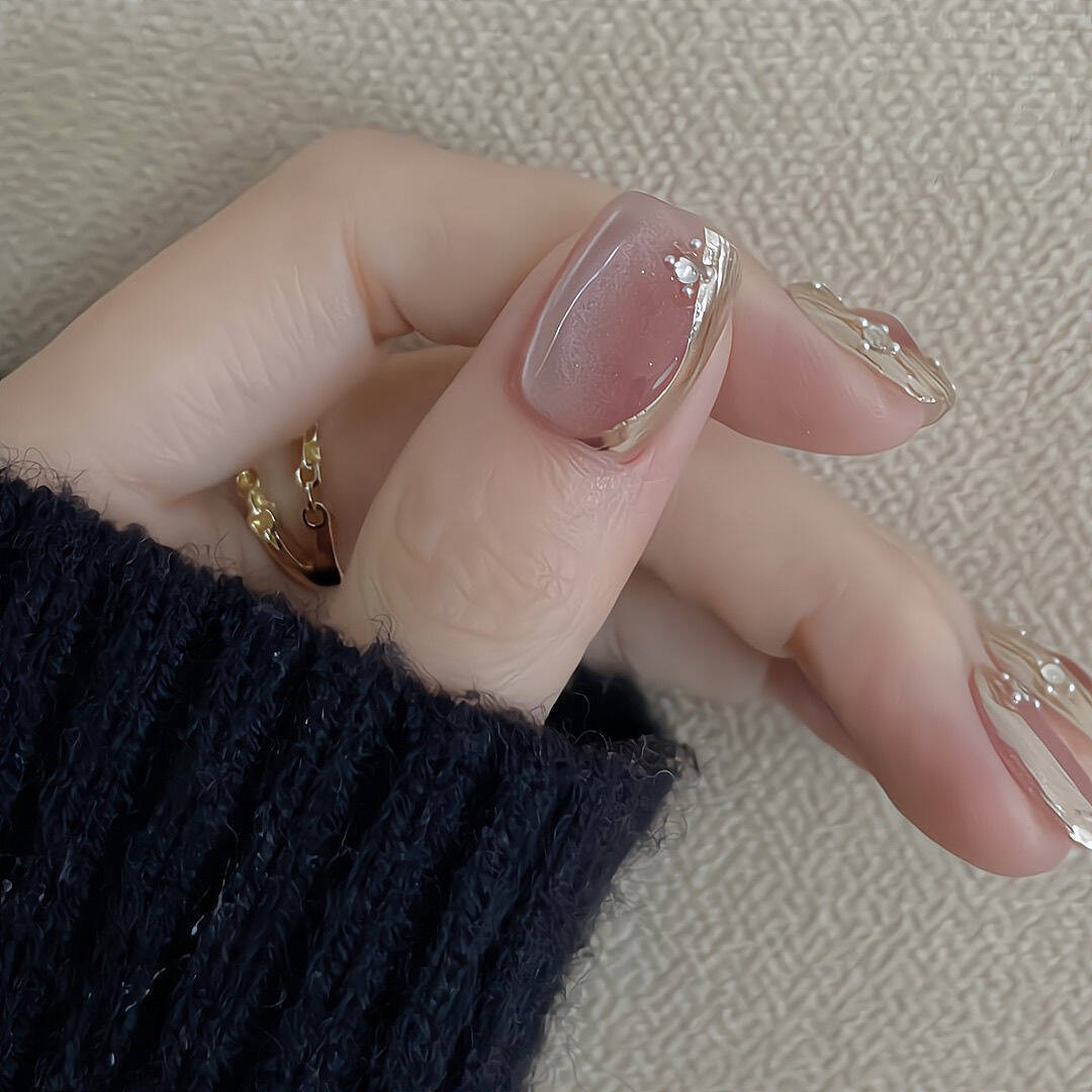 Elegante Press-On Nagelkunst Erweiterungen Karnz