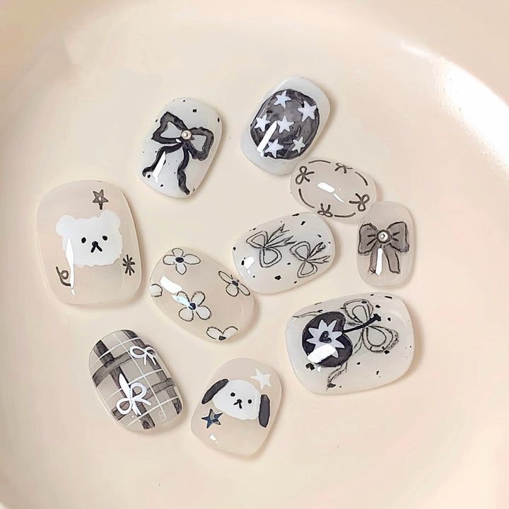 Niedliches Charakter-Design Press-On Nagelkunst Set