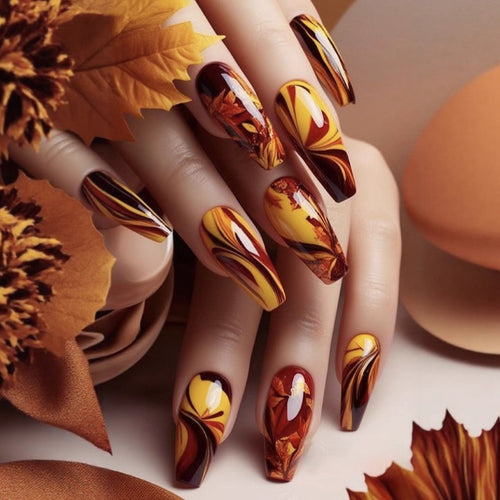 Kunstnägel Im Eleganten Herbstdesign Karnz