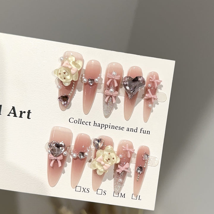 Dekoratives Press-On Nagelkunst-Set mit Charms