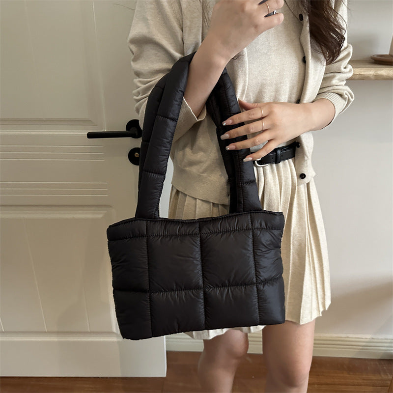 Stylische gepolsterte Handtasche