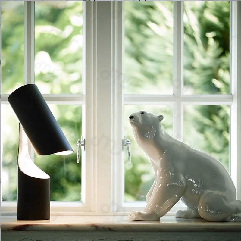 Moderne stilvolle Schreibtischlampe