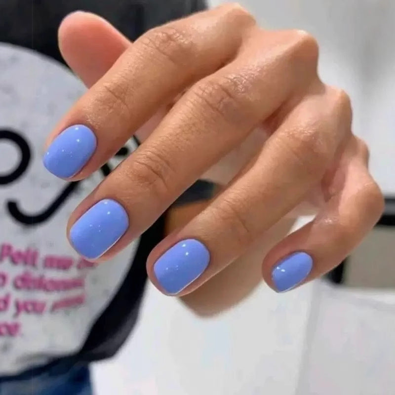 Kunstnagelset mit glänzendem Finish Karnz