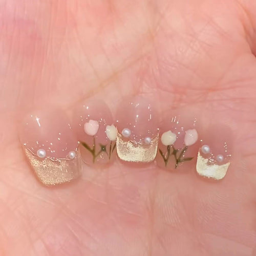 Florale Nagelkunst