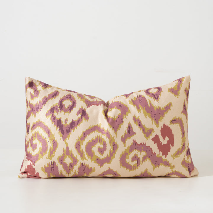 Rechteckiger Zierkissenbezug aus Jacquard mit ornamentaler Ikat‑Optik