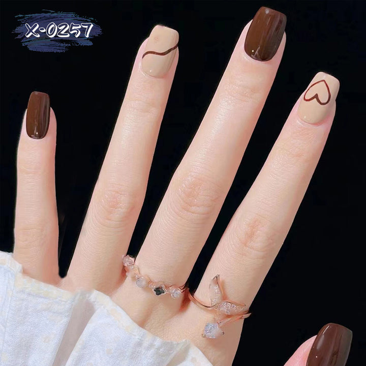 Elegantes dekoratives Nagelkunst-Design-Kit