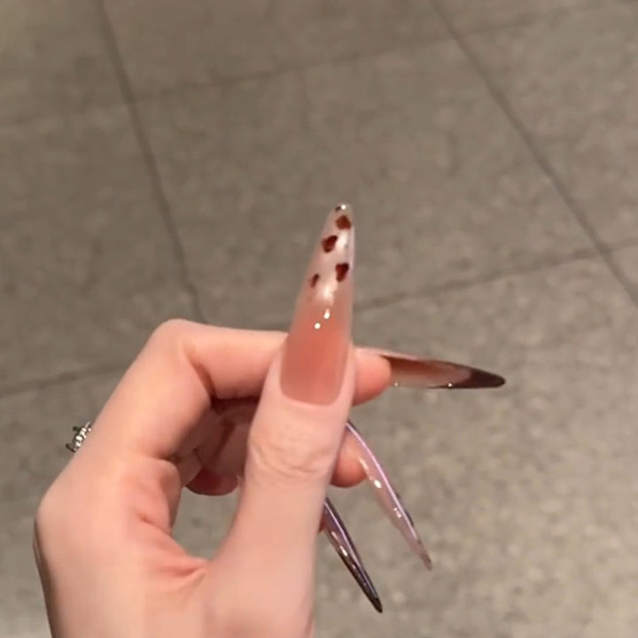 Kunstnagelset Karnz
