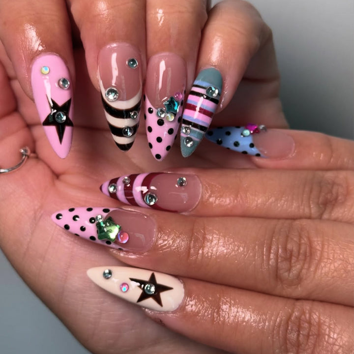 Dekorative Stiletto Nagelkunst Verlängerungen Karnz 1789713184