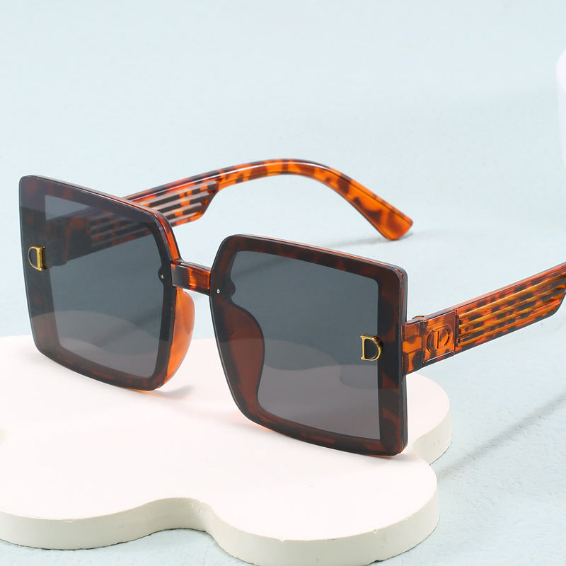 Damen quadratische Sonnenbrille mit ergonomischem Rahmen und UV-Schutz Karnz