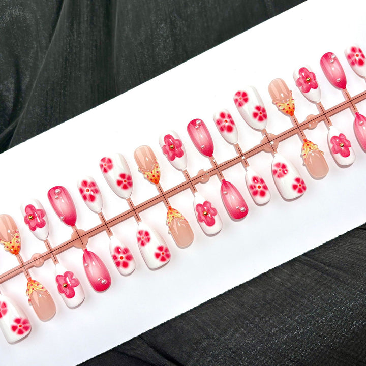 Elegante Polka Dot und Spitzen Press-On Nagel Set