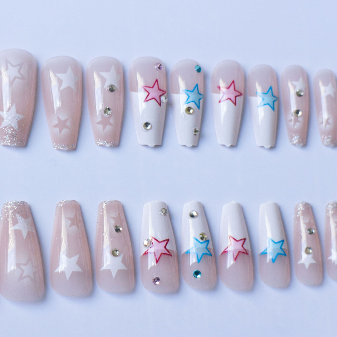 Dekoratives Stern Nagelkunst Design Set