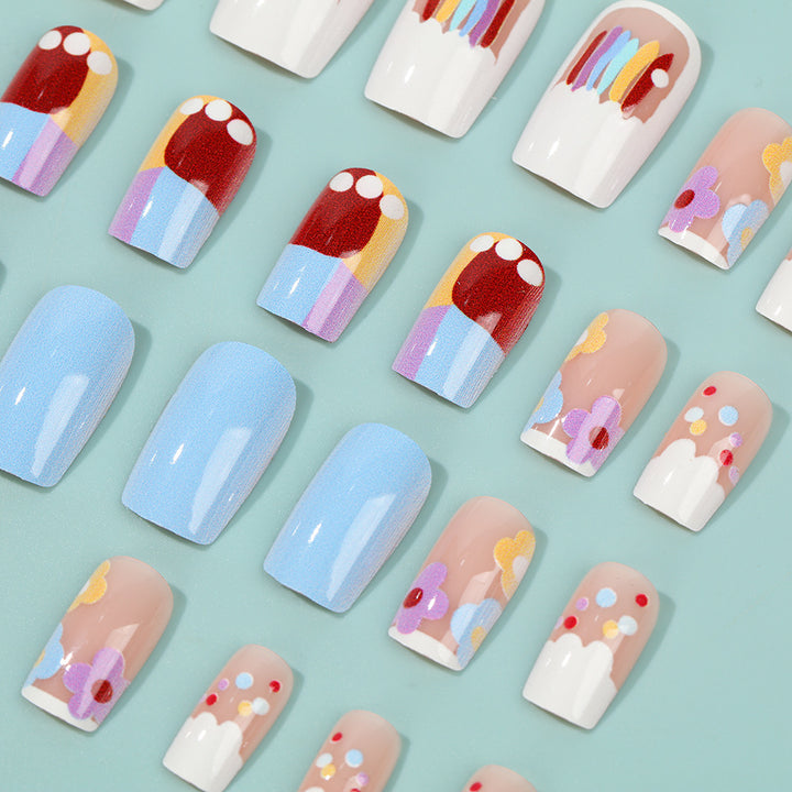 Kreatives Kunstnägel Set mit bunten Designs Karnz