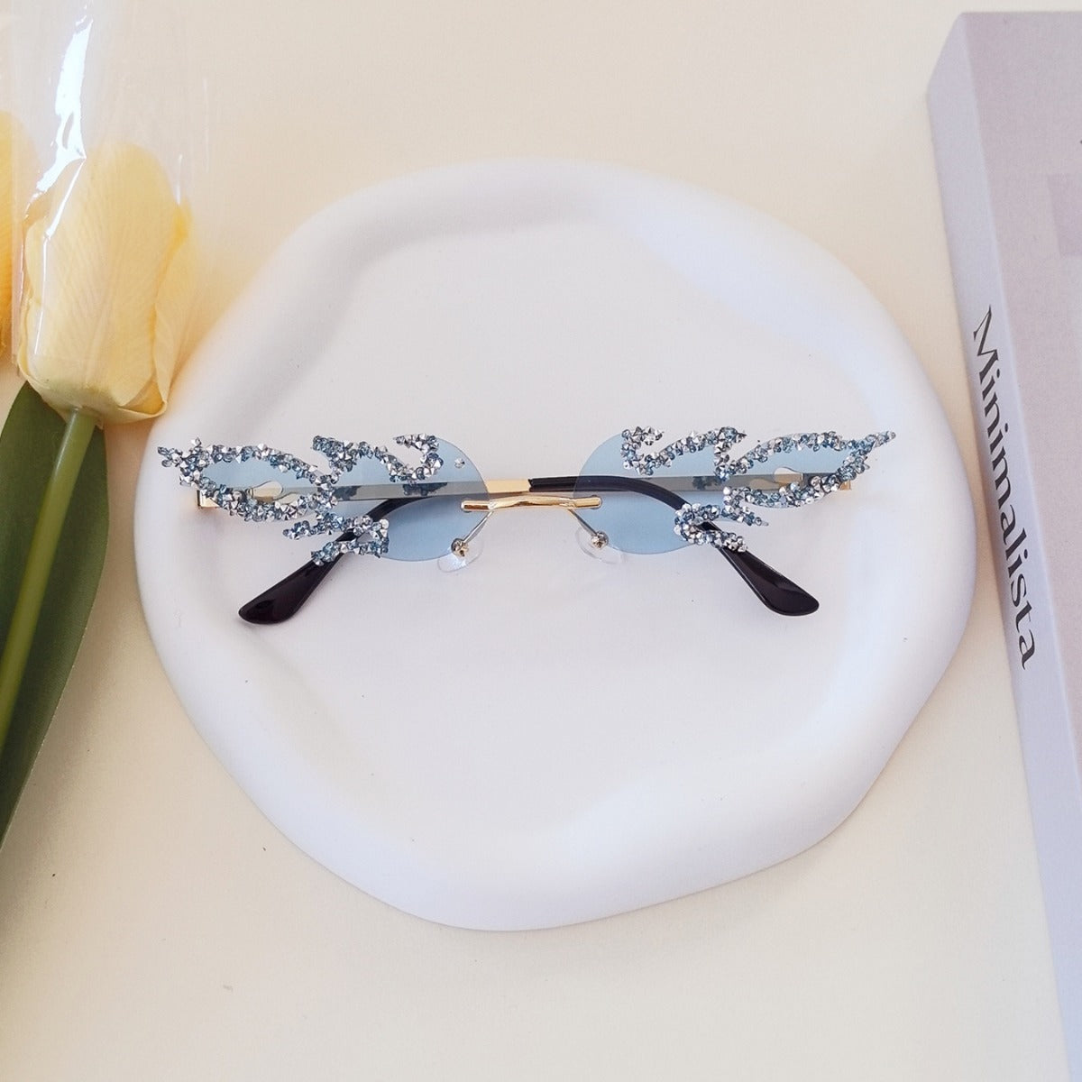Damen extravagante Design-Sonnenbrille mit funkelnden Verzierungen Karnz