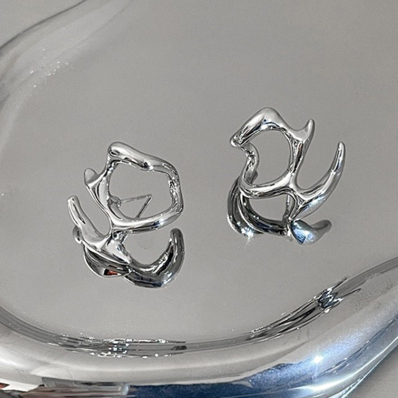 Elegante und Moderne Ohrstecker Karnz