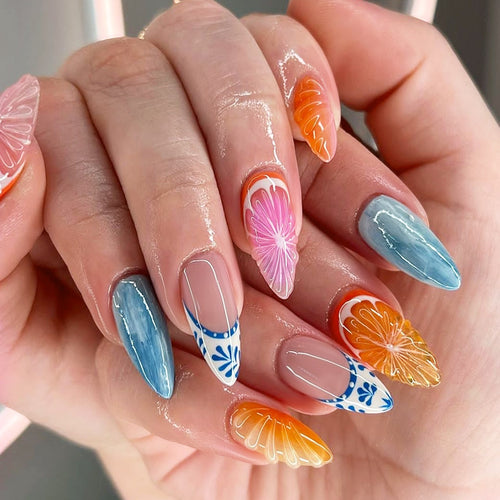 Kreatives Nagelset im fröhlichen Obstdesign Karnz
