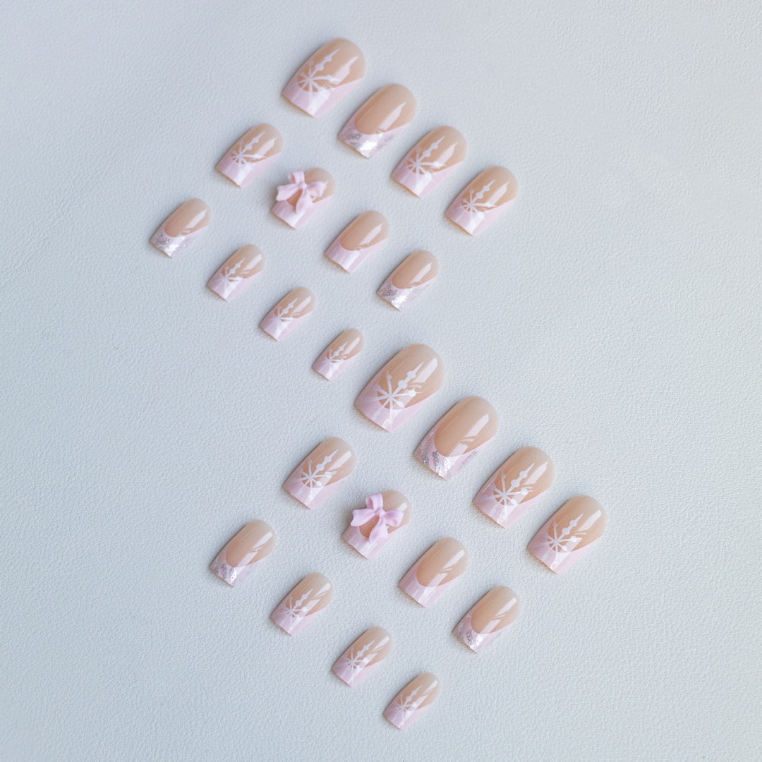 Künstlerisches zierliches florales Nageldesign-Kit