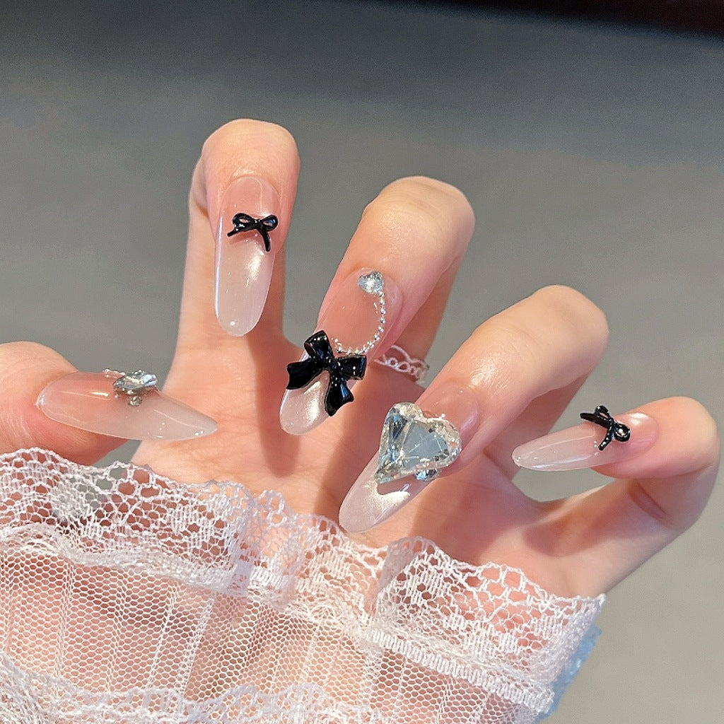 Dekorative Press-On Nagelkunst Verlängerungen Karnz