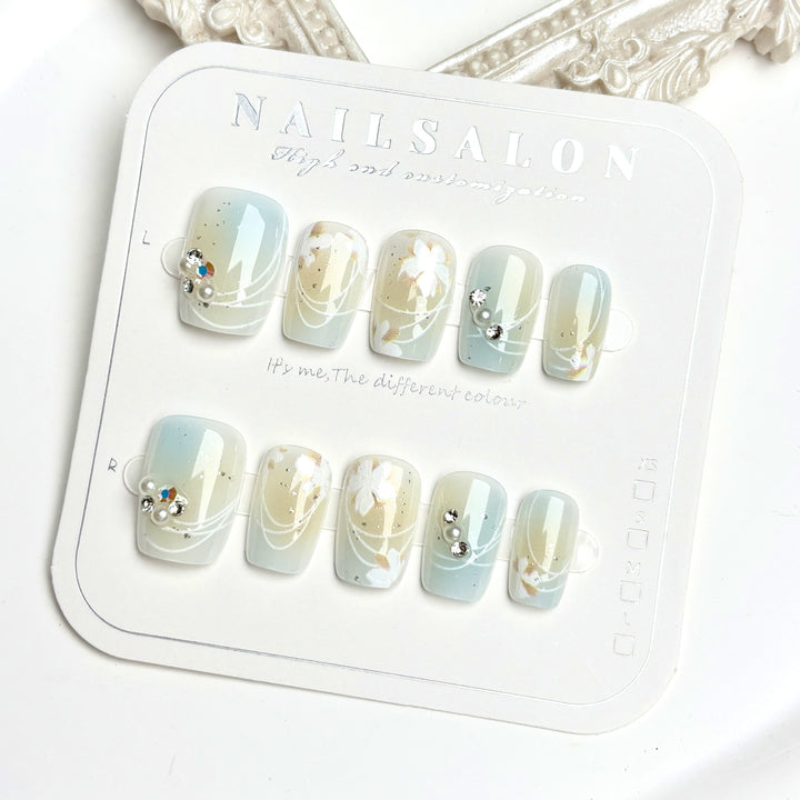Elegantes Floral Press-On Nagelkunst Set 1790746208
