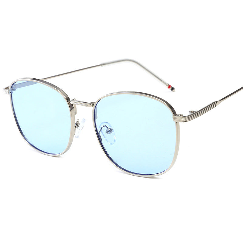 Damen stilvolle oversized Sonnenbrille mit glamourösem Metallrahmen Karnz